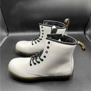 New Doc Dr. Martens Zavala Mens 4 / Fits Womens 5 White Leather Boots AW004